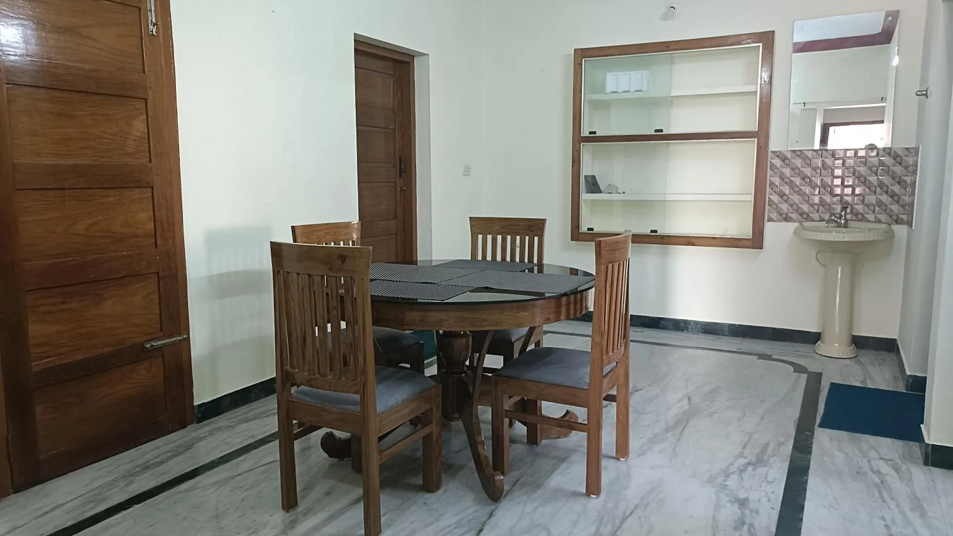 别墅 Sanvilla 2 Bhk, Vytila Kochi 印度